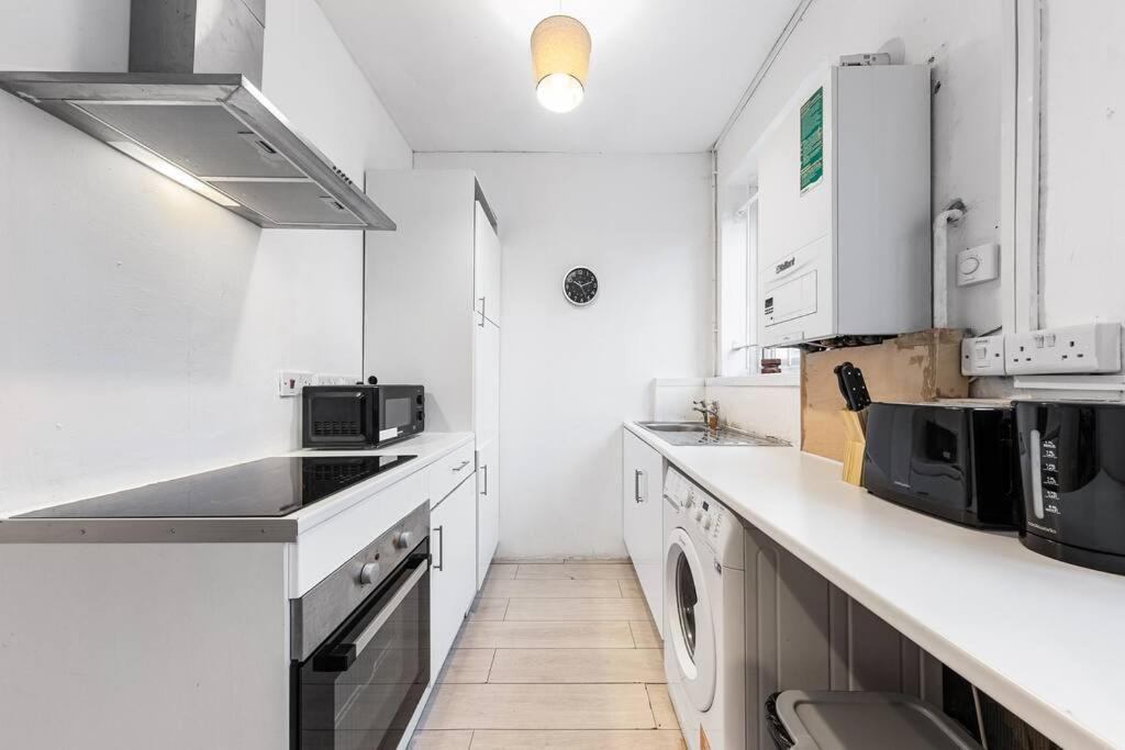 Holiday Home Near Kings Cross Sleep 12 Sp7 Londres Exterior foto