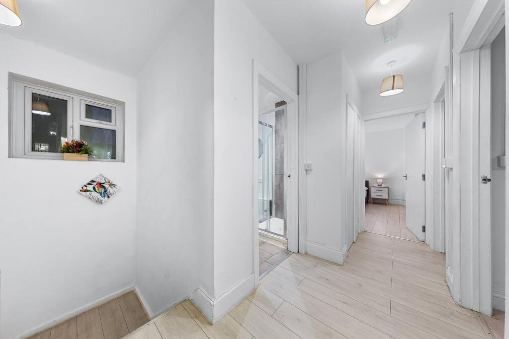 Holiday Home Near Kings Cross Sleep 12 Sp7 Londres Exterior foto