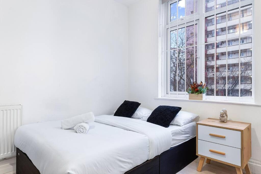 Holiday Home Near Kings Cross Sleep 12 Sp7 Londres Exterior foto