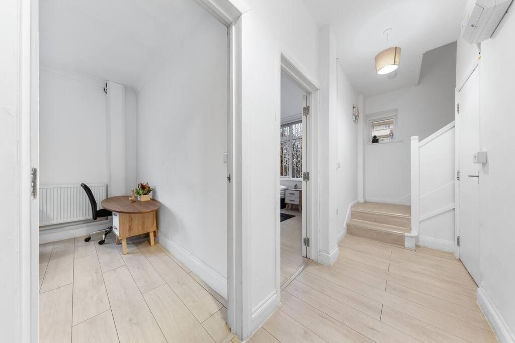 Holiday Home Near Kings Cross Sleep 12 Sp7 Londres Exterior foto